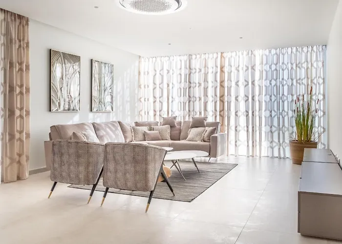 95, Lujo Y Piscina Infinity 别墅 *