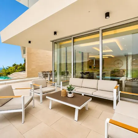Βίλα 95, Lujo Y Piscina Infinity