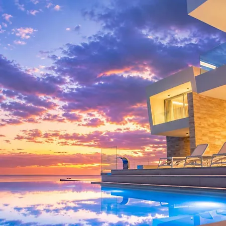 Βίλα 95, Lujo Y Piscina Infinity